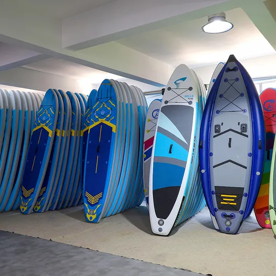 Prancha de remo inflável durável ou prancha de surf com preço de fábrica para esportes aquáticos